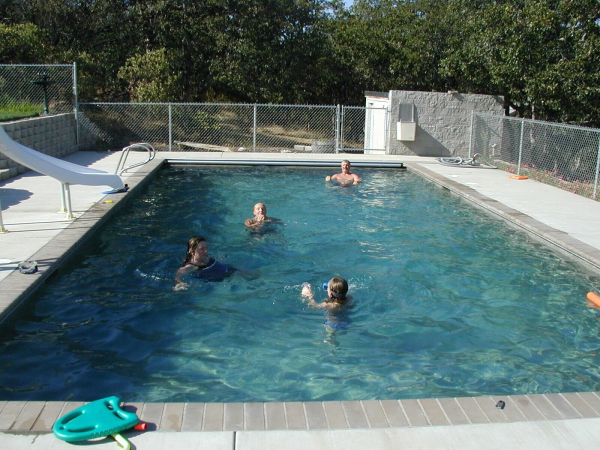 Бассейн своими руками: как сделать самому дома и на даче Бассейн своими руками: как сделать самому дома и на даче