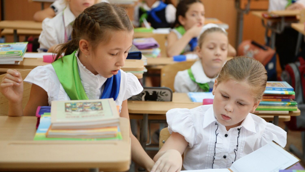 Изучать духовно-нравственную культуру в школах начнут с 2026 года Изучать духовно-нравственную культуру в школах начнут с 2026 года