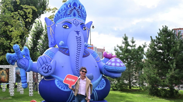 Более 700 тыс чел посетили открытие юбилейного фестиваля "День Индии" в Москве Более 700 тыс чел посетили открытие юбилейного фестиваля "День Индии" в Москве