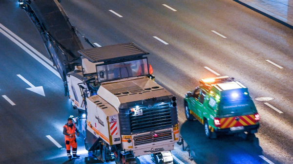 На 1-й Тверской-Ямской и участке Тверской провели фрезерование дорожного полотна На 1-й Тверской-Ямской и участке Тверской провели фрезерование дорожного полотна