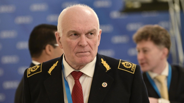 Фальков поздравил ректора Санкт-Петербургского горного университета с 70-летием