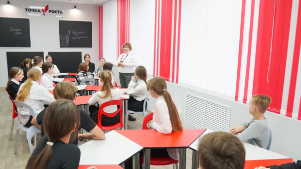 Минпросвещения назвало данные о проблемах с увольнением земских учителей ложью Минпросвещения назвало данные о проблемах с увольнением земских учителей ложью