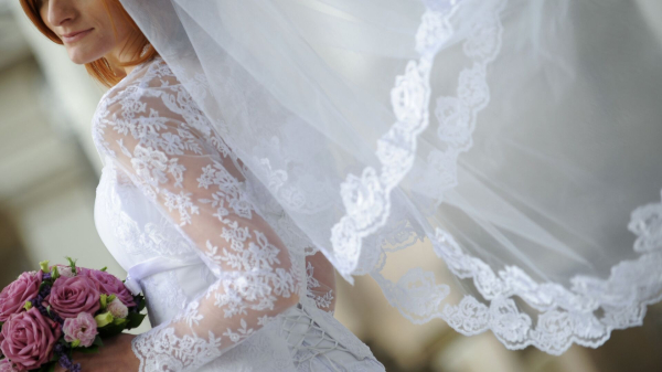 Ракова: ЗАГСы провели опрос среди 900 пар молодоженов о свадебных трендах 2025 г