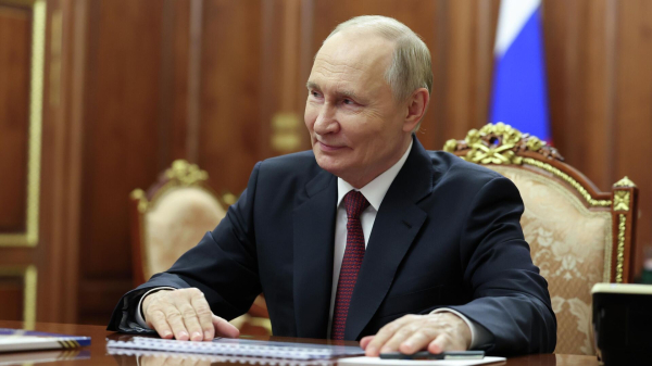 Путин: слет студотрядов собрал молодых людей, ценящих традиции товарищества